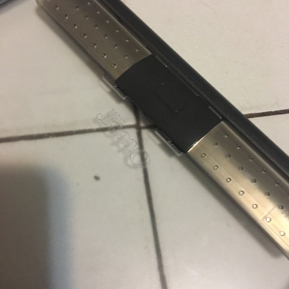 Case Otterbox /for iPad/gen 6/ 5/9.7” Good Cond - Picture 4 of 7